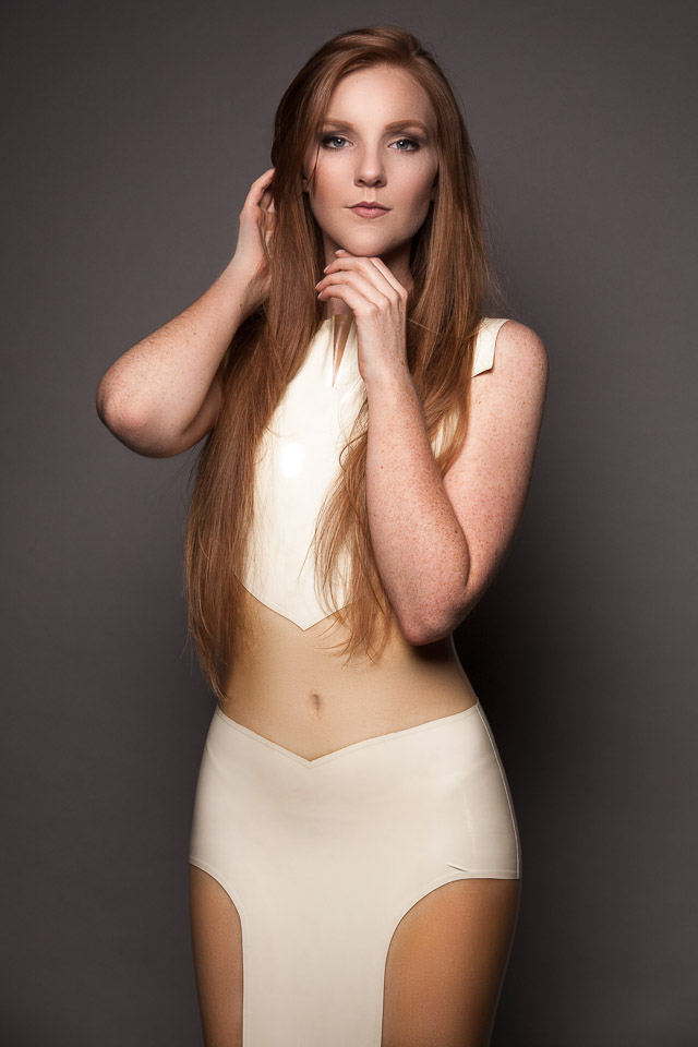 Evelien in Latex