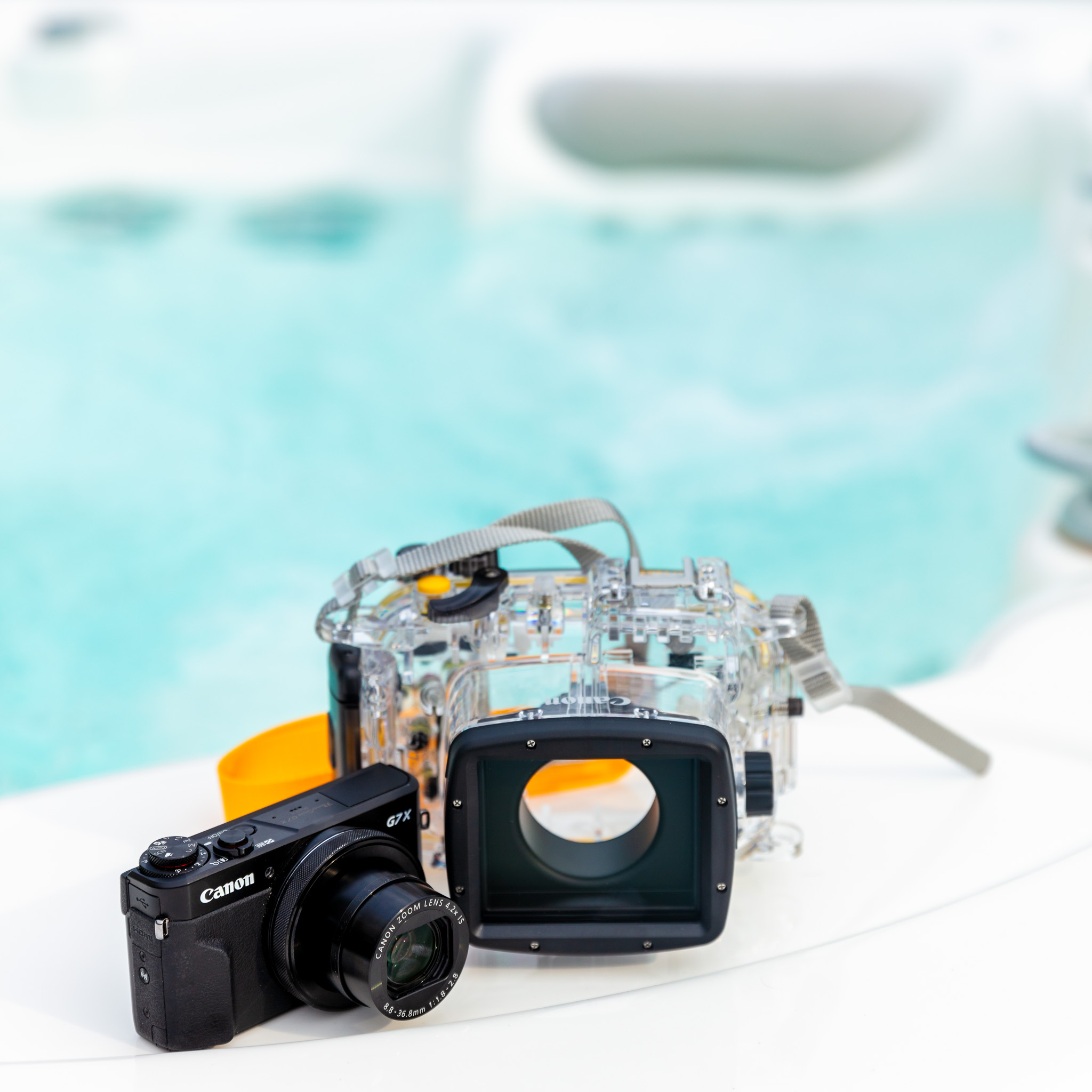 Canon PowerShot G7X mkII with Underwater Housing