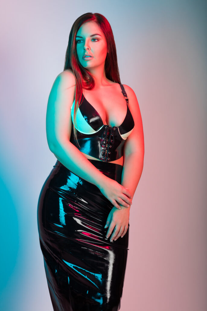 Curvy Model Sharon in Latex